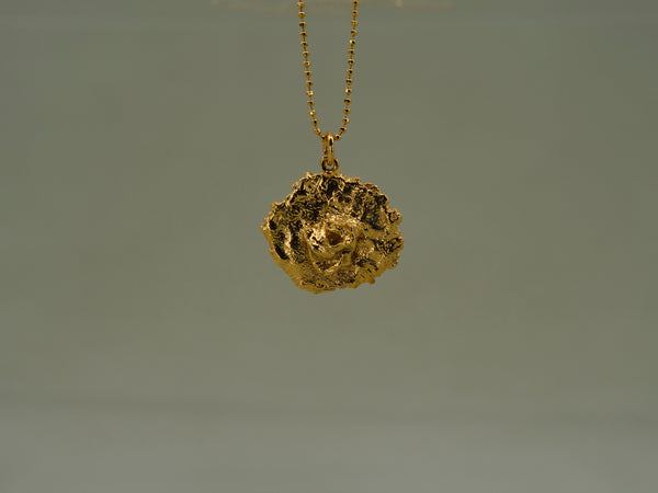 Rosette Gold Pendant