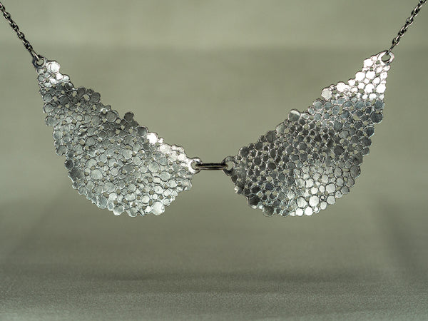 Speckled Silver Collar Necklace