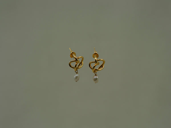Entwined Gold and Pearl Earrings