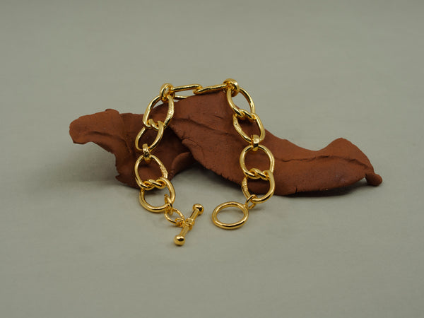 Interlaced Gold Link Bracelet