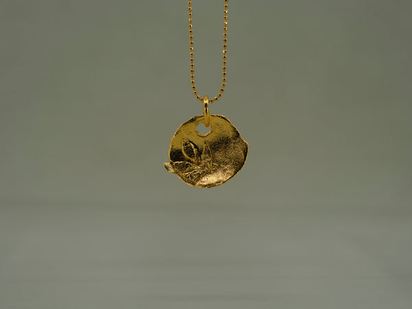 Motif Gold Pendant